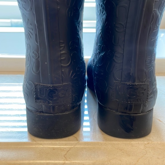 UGG Wilshire Waterproof Rain Boots with Shearling Footbed NEW - Picture 3 of 6